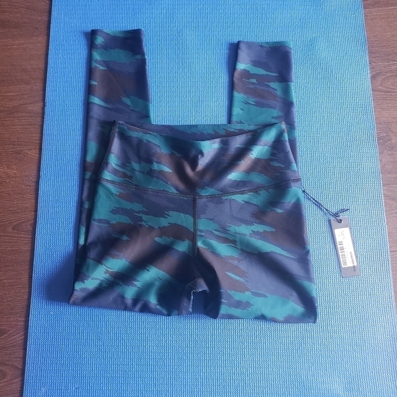 Soul By Soulcycle High Waisted Camo Tights - Picture 4 of 8